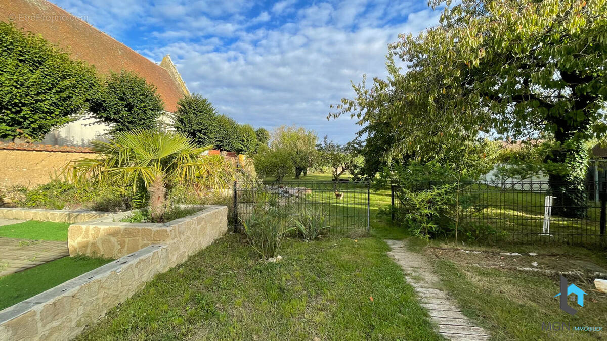 Maison à BOUVILLE