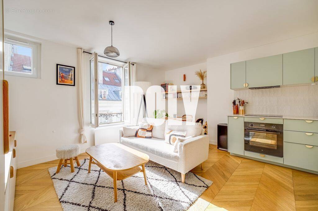 Appartement à PARIS-10E