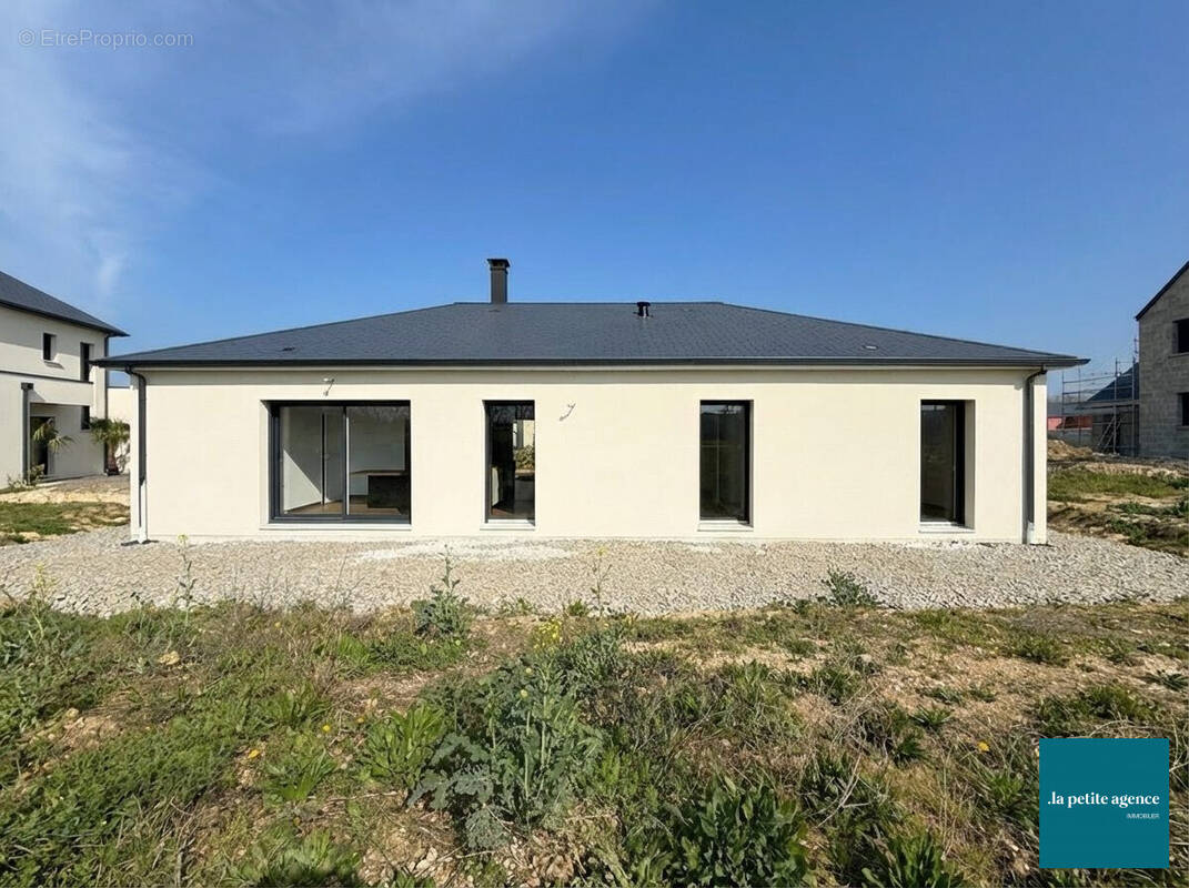Maison à ESCOVILLE