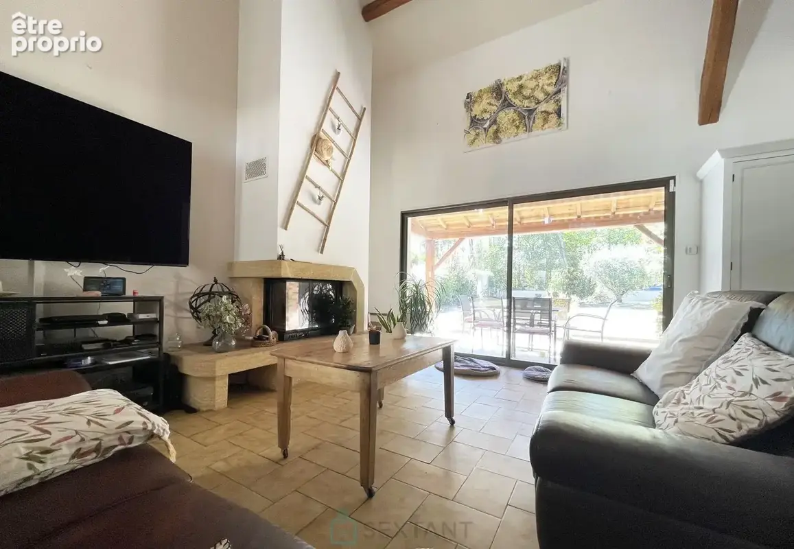 Maison de 187 m² sur un terrain arbore de 1 847 m² avec piscine - photo 7