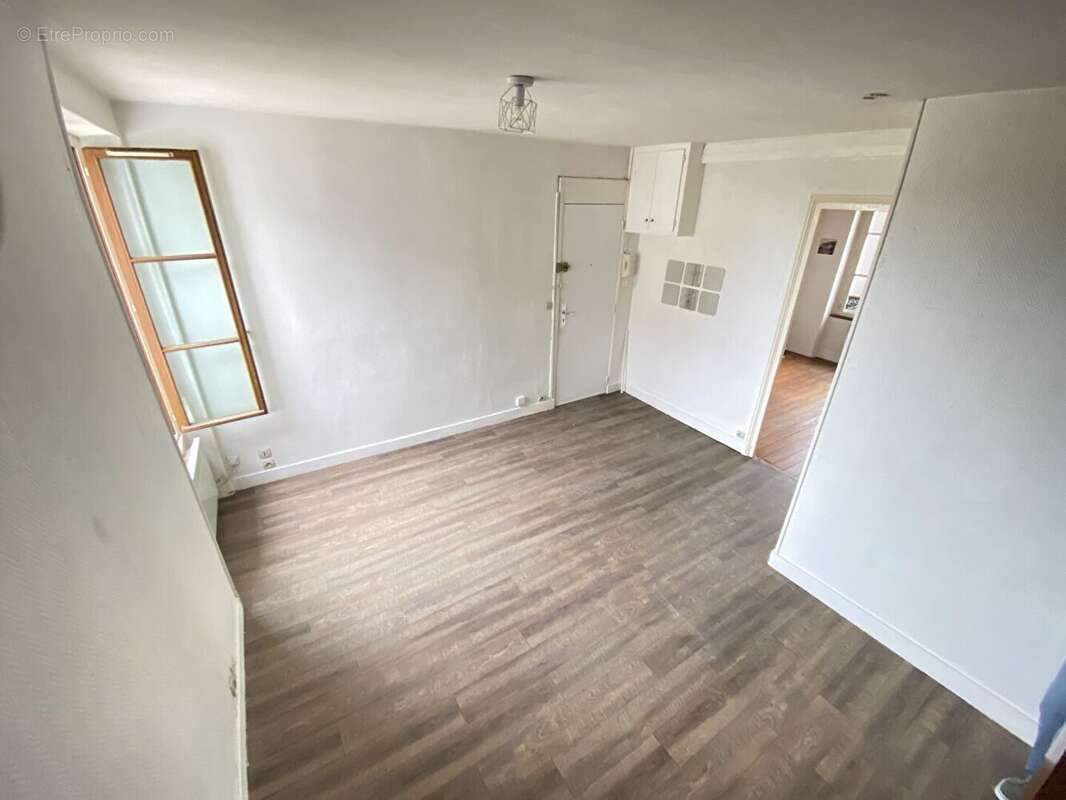Appartement à NANTEUIL-LES-MEAUX
