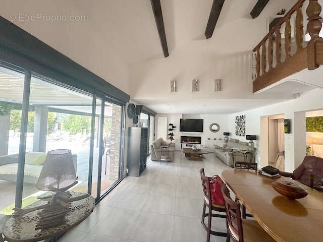 Maison à SAINT-LAURENT-D&#039;AIGOUZE