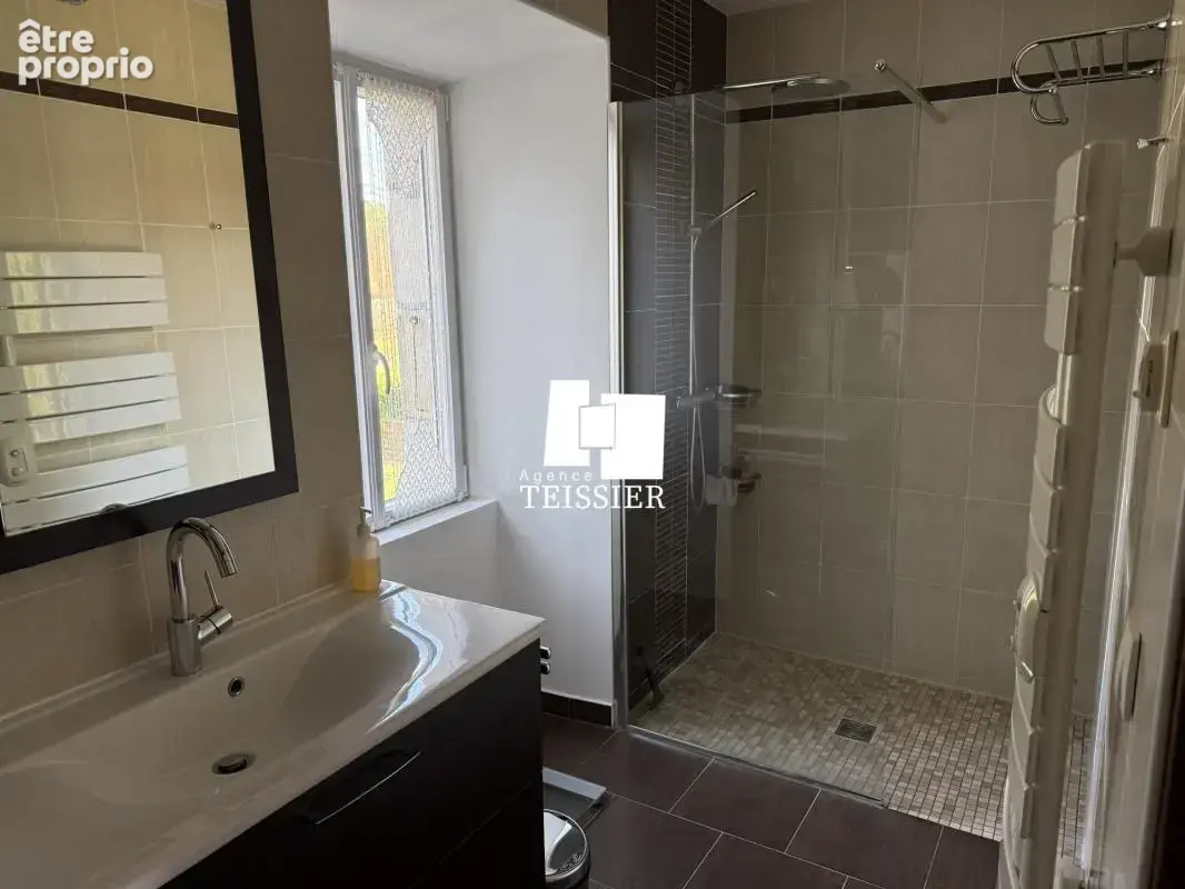 07140 Secteur Les Vans : Luxueuse maison en pierre indépendante - photo 13