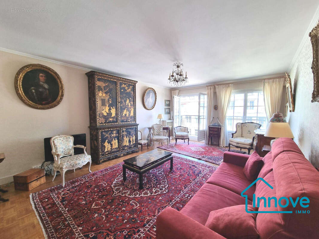 Appartement à VERSAILLES