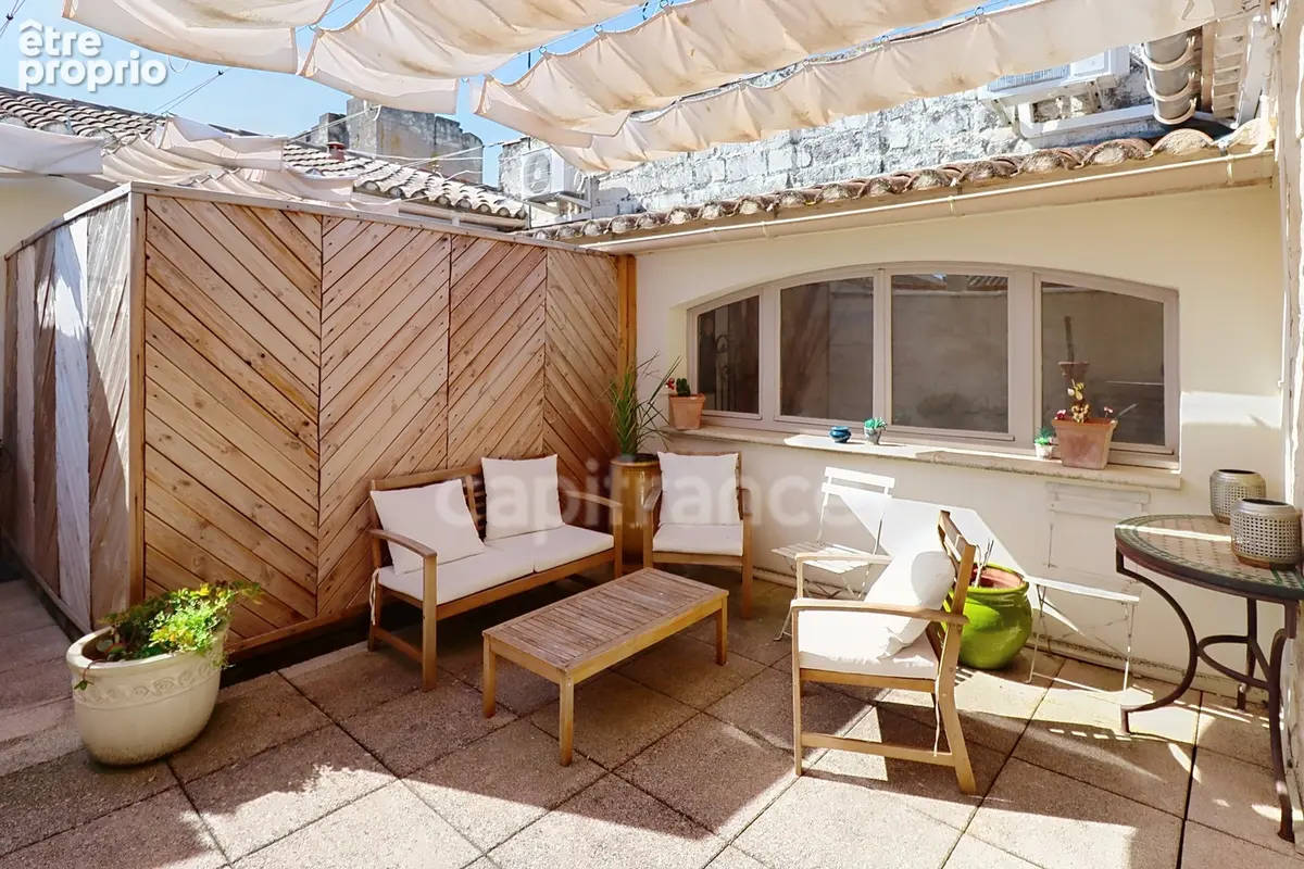 GARD (30) AIGUES−MORTES (30220) intra-muros A vendre appartement T4 ~97 m2, 4 chambres et terrasse de 8.5 m2 - photo 3