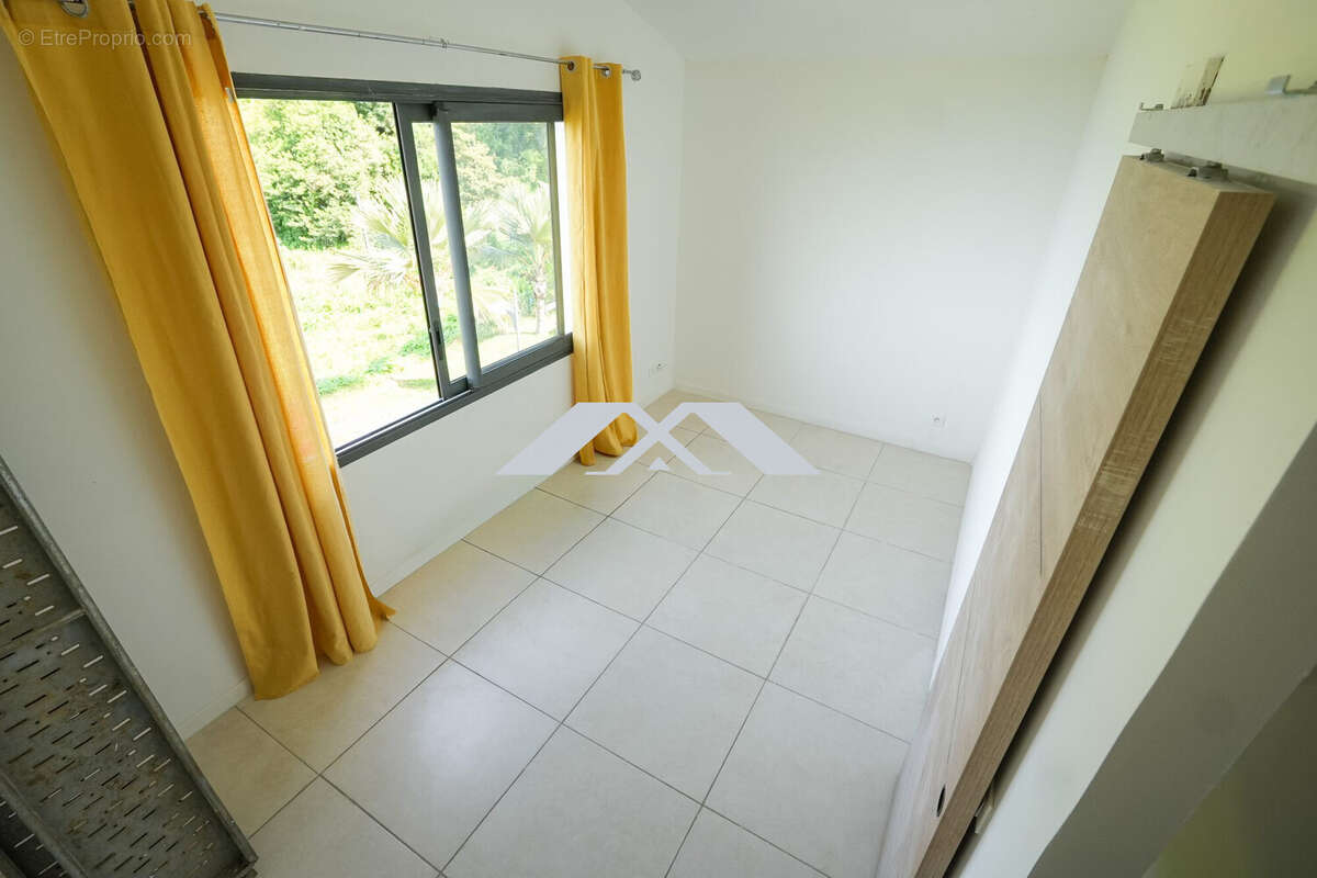 Maison à LES TROIS-BASSINS