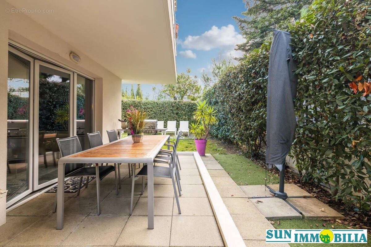 Appartement à SAINT-LAURENT-DU-VAR