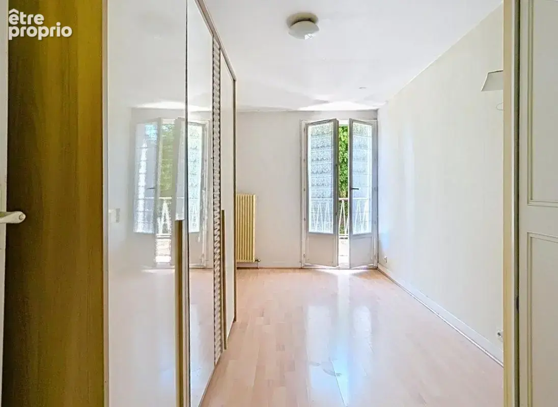 Appartement Villeurbanne 3 pièce(s) aux Gratte Ciel - photo 3