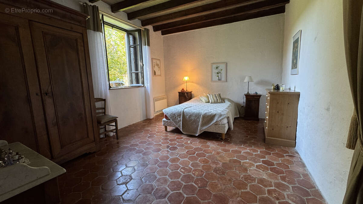 Maison à JOUX-LA-VILLE