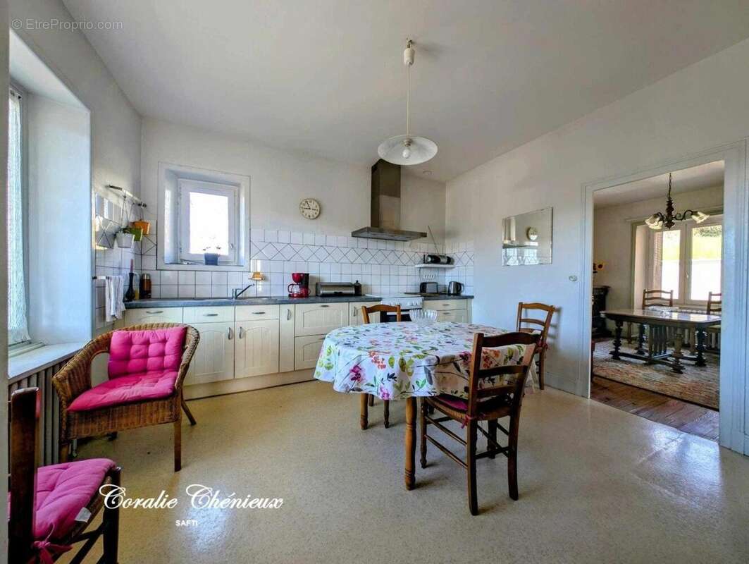 Photo 2 - Maison à YDES