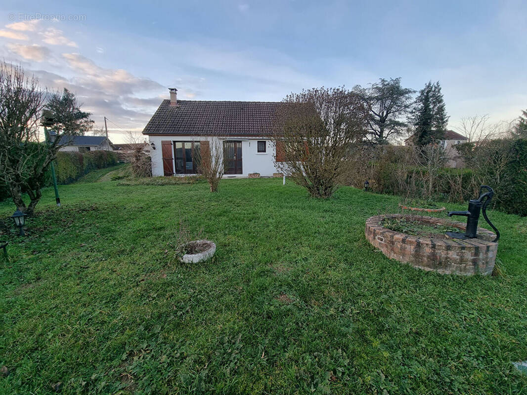 Maison à SAUVIGNY-LES-BOIS