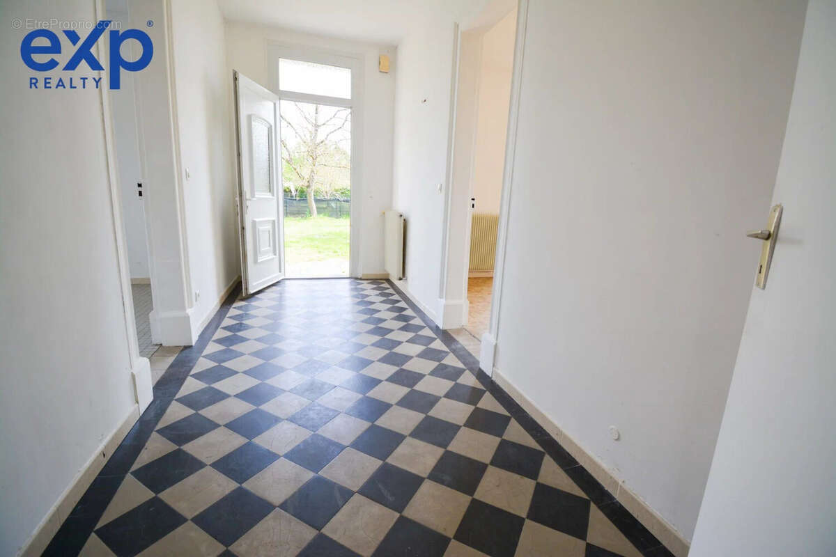 Maison à SAINT-EMILION