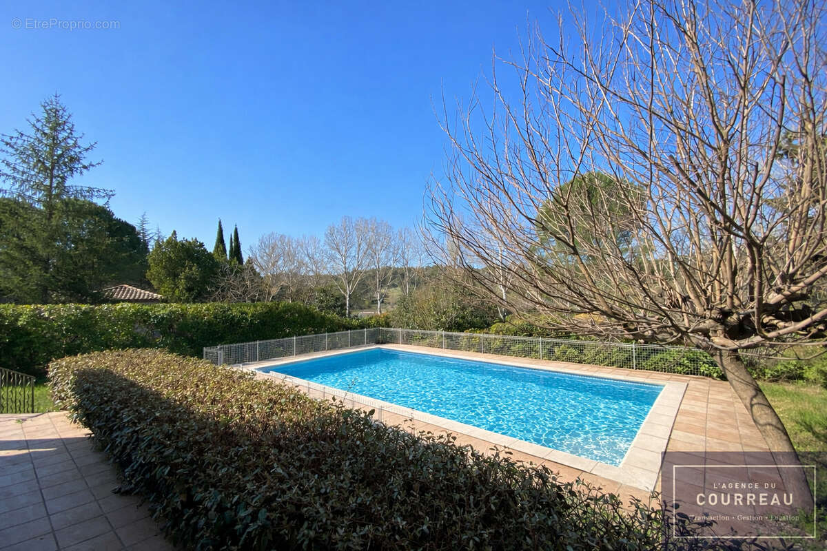 MAISON T5 de 163 M2 avec terrasses, piscine & garage - photo 2