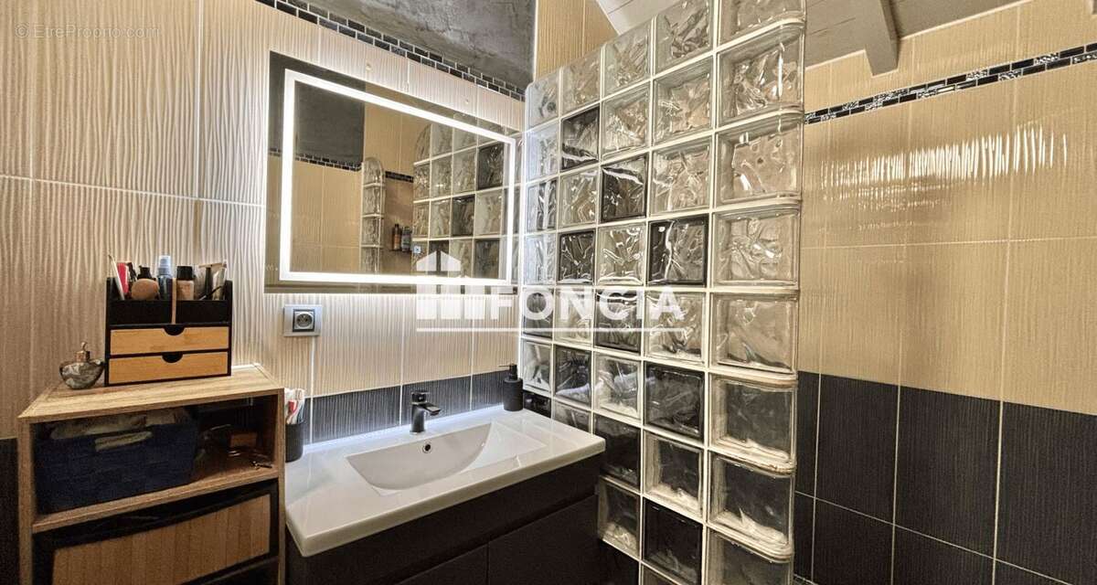 Maison à BONNEVILLE