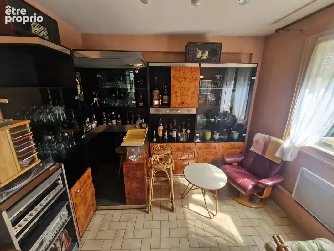 Villa Familiale avec appartement, grand garage et terrain plat - photo 18