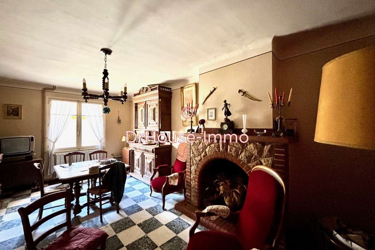 Maison à CASTELRENG