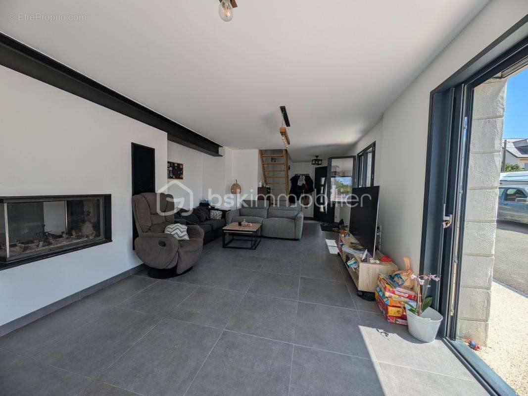 Bien rare à la vente ! Maison familiale + local professionnel indépendant - photo 2