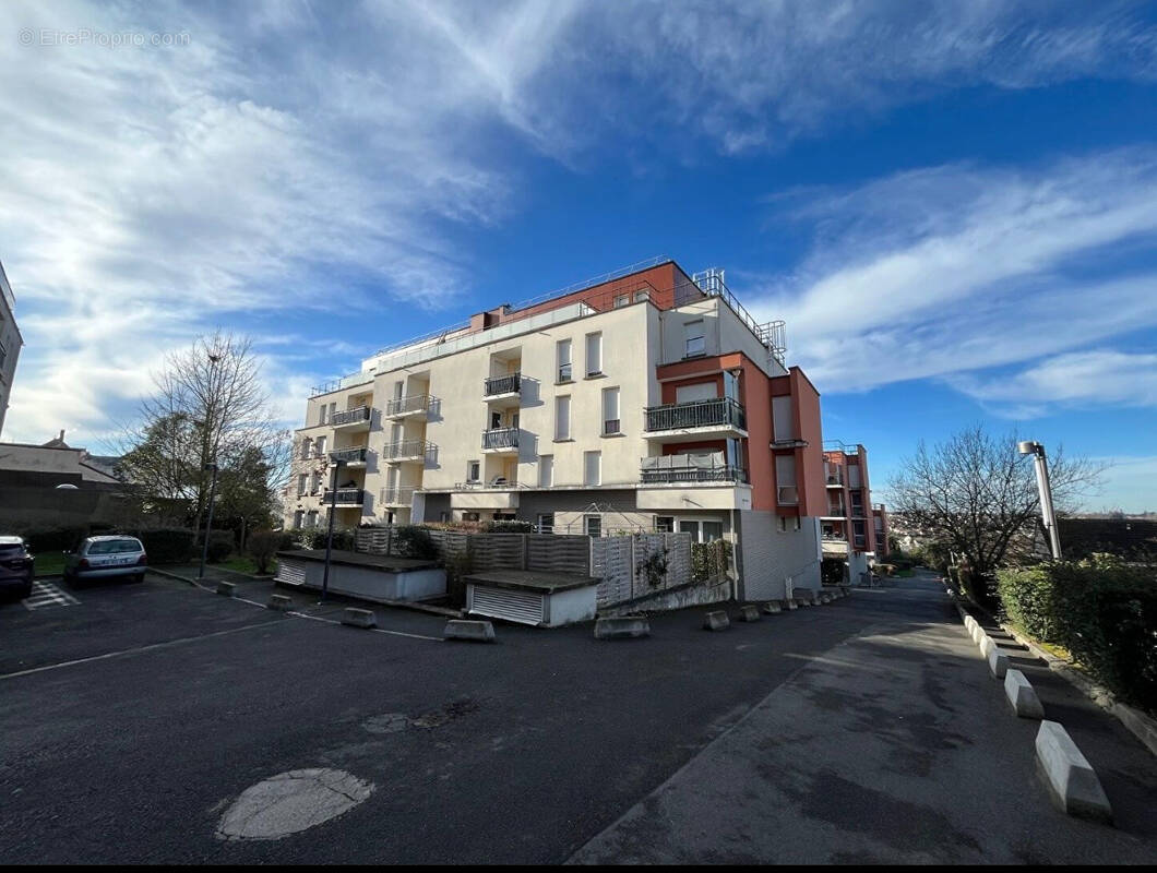 Appartement à CORBEIL-ESSONNES