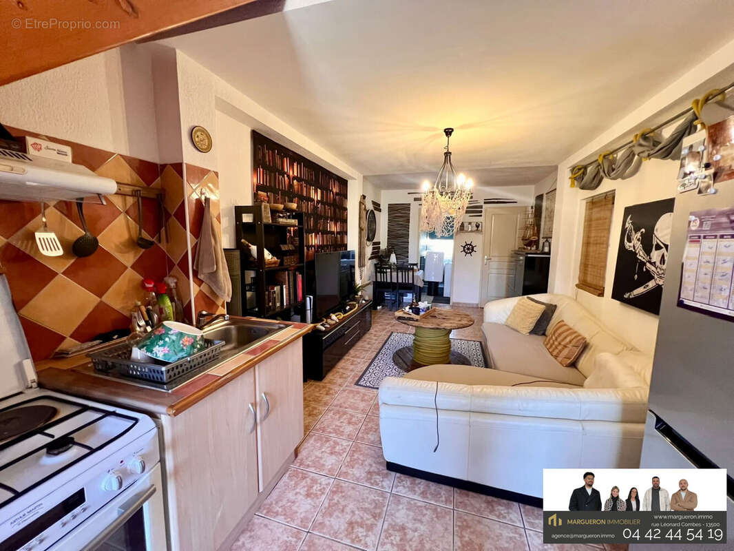 Appartement à ENSUES-LA-REDONNE