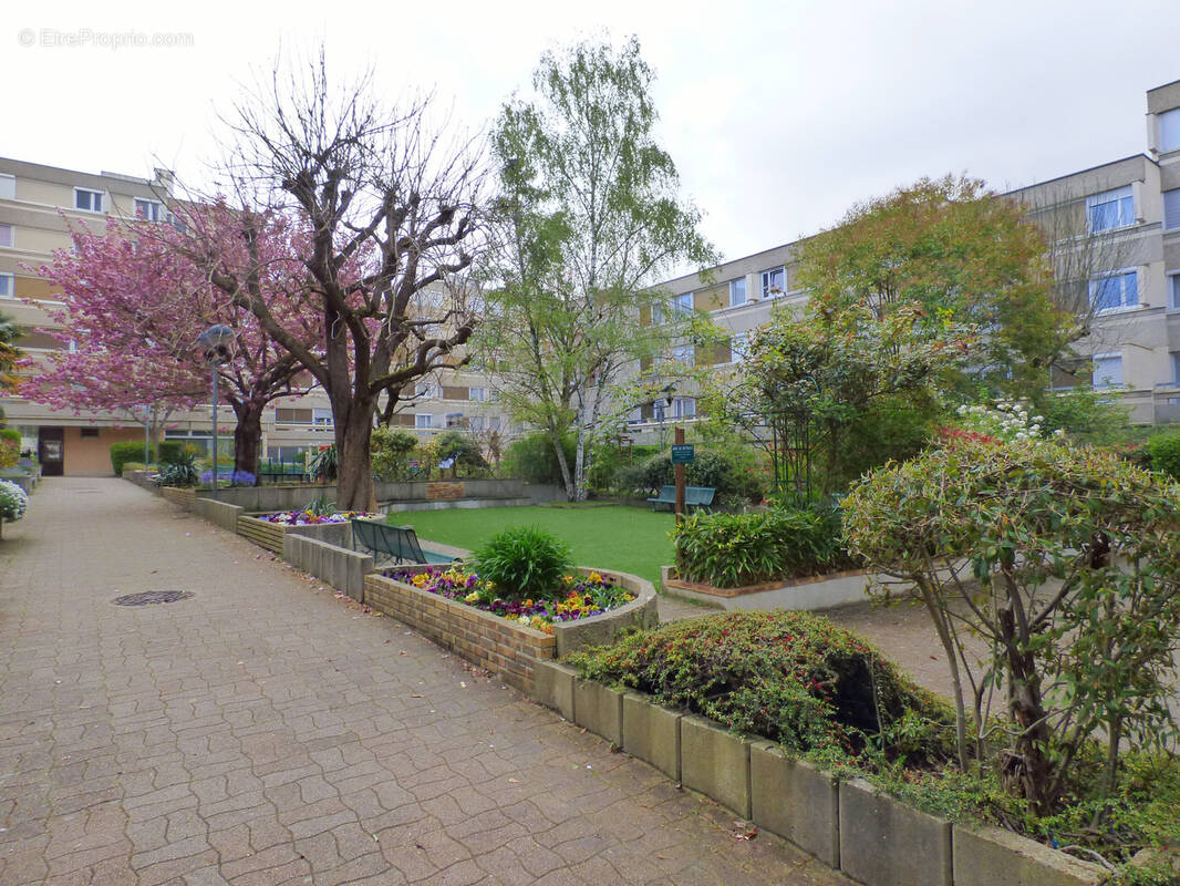 Appartement à HOUILLES