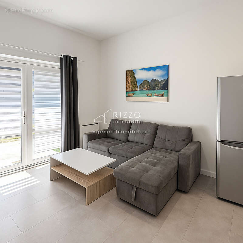 PERON   Appartement T4 avec terrasse, jardin et 2 parkings - photo 3