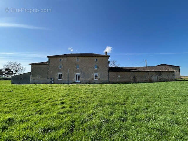 Maison à CEAUX-EN-COUHE