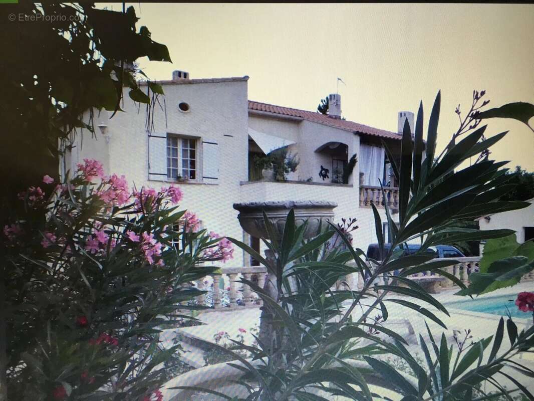 Maison à CHARLEVAL