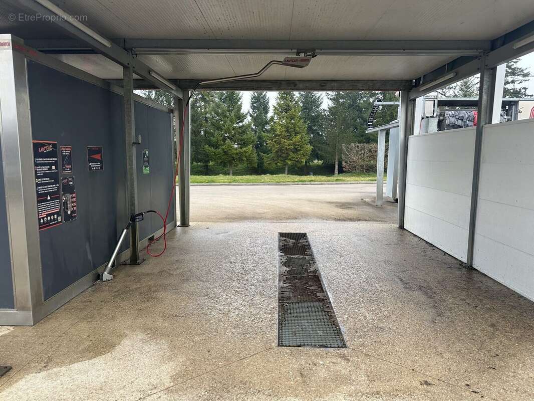 Autre à LIGNY-LE-CHATEL