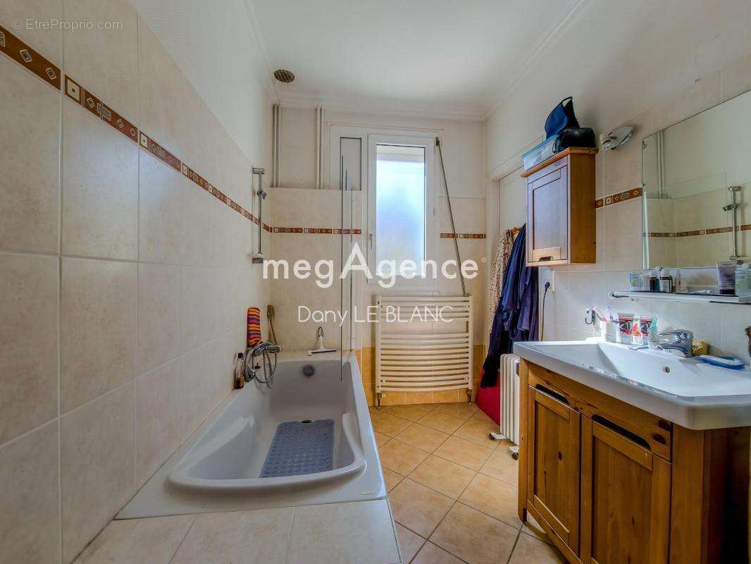 Maison à MAINVILLIERS