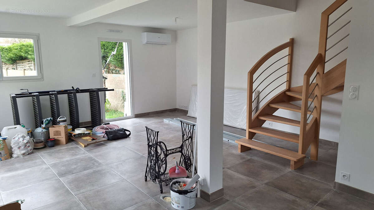 Maison à LA CHAPELLE-DES-MARAIS