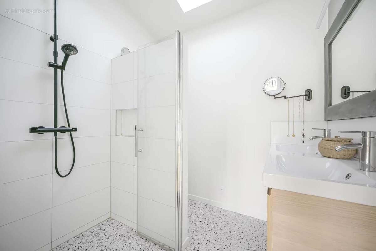 Appartement à SURESNES