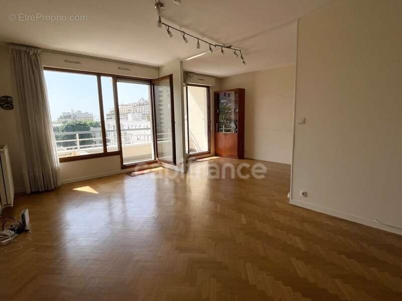 Appartement à PARIS-20E