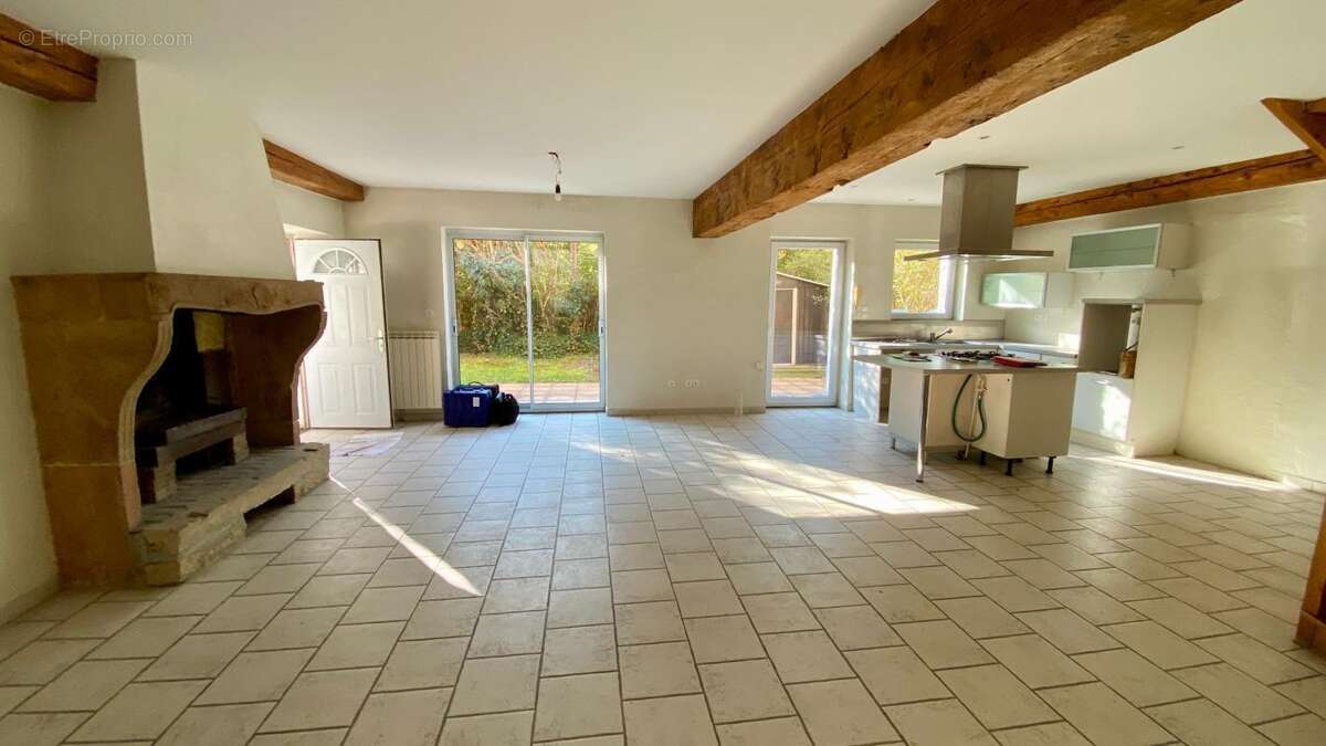 Maison à SATHONAY-VILLAGE