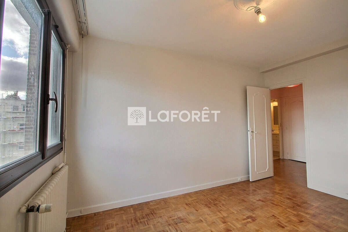 Appartement à NANTERRE