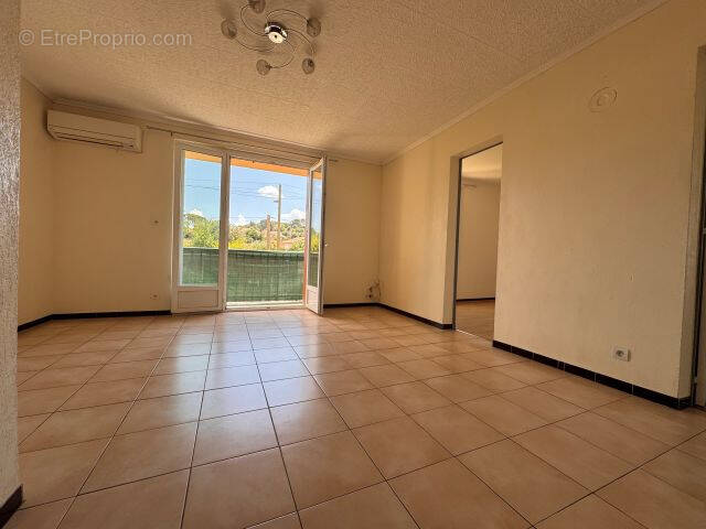 Appartement à PEYROLLES-EN-PROVENCE