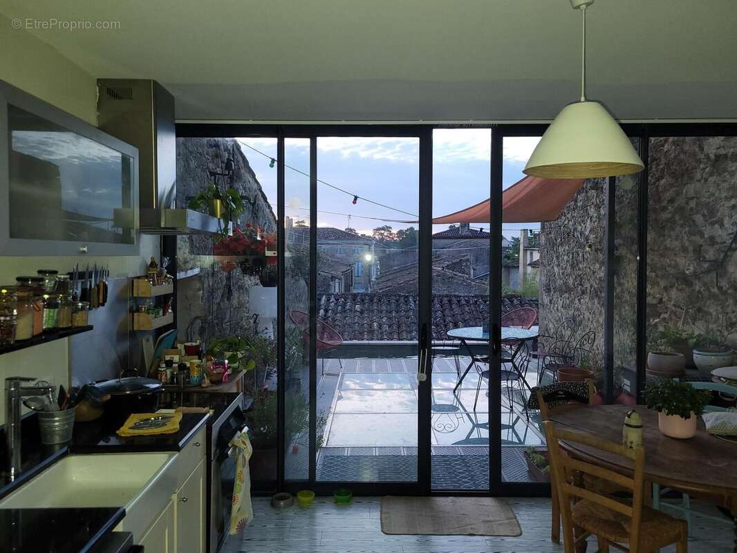 Appartement 250 m² à Monsegur  - photo 2
