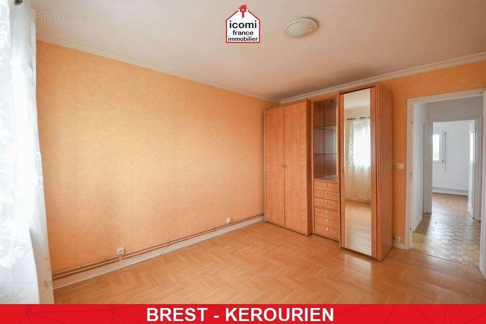 Finistere - brest (29200) - a vendre - appartement 78 m² - 3 chambres - balcon - cave - ascenseur - chaudiere gaz de ville de  2 - photo 10