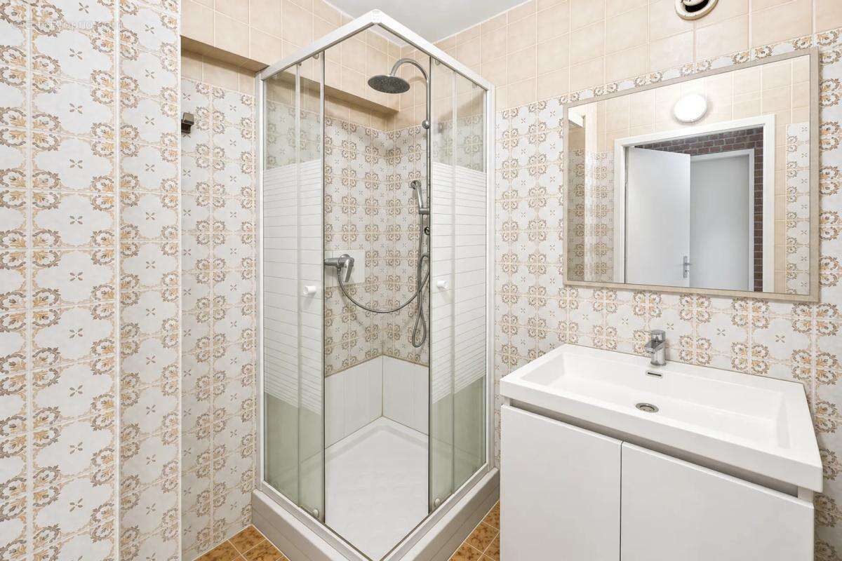 Appartement T4 - 77 m2 - Évry-Courcouronnes - photo 5