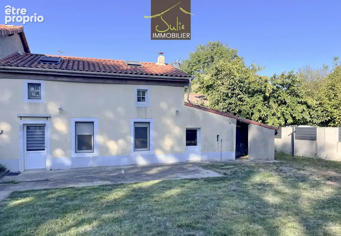 Maison à COURLAY