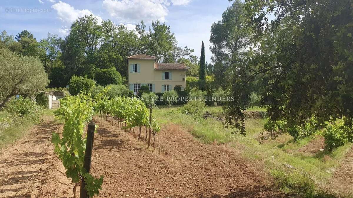 Maison à CORRENS