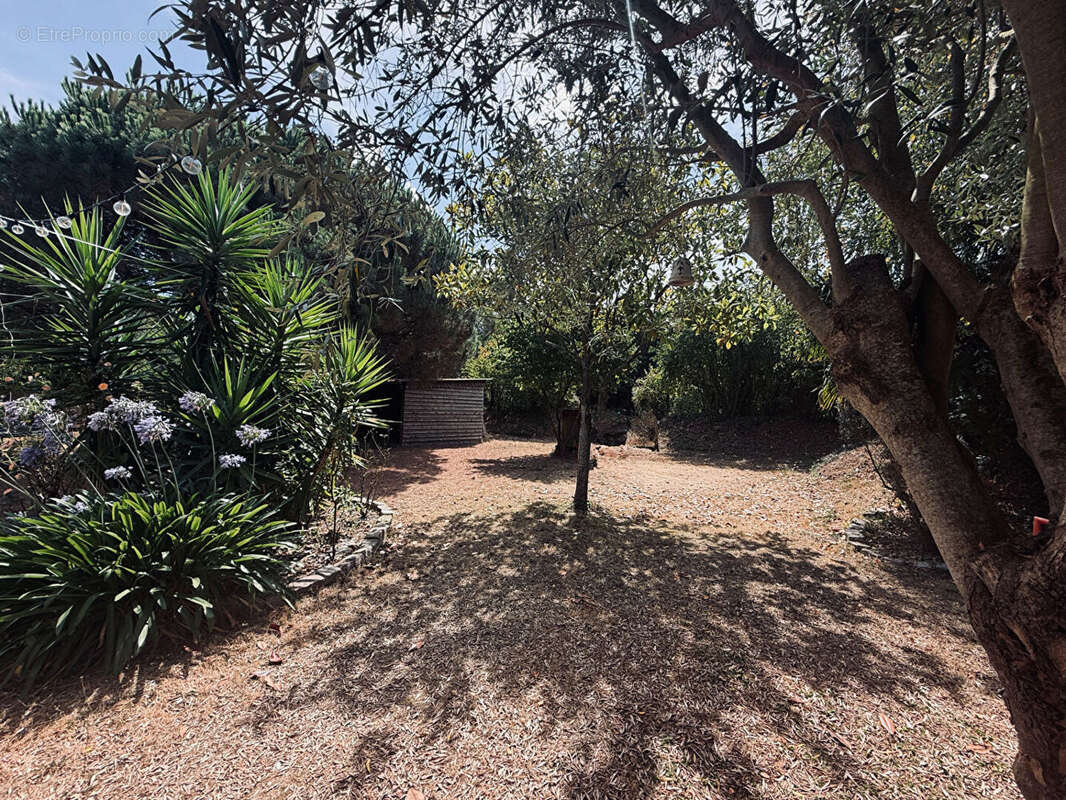 Maison 117 m² à Saint-Coulomb  - photo 10