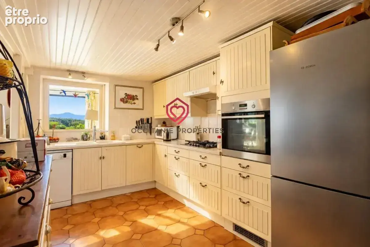 Maison de caractère avec 6 chambres, piscine et vue dégagée sur les Pyrénées - photo 9