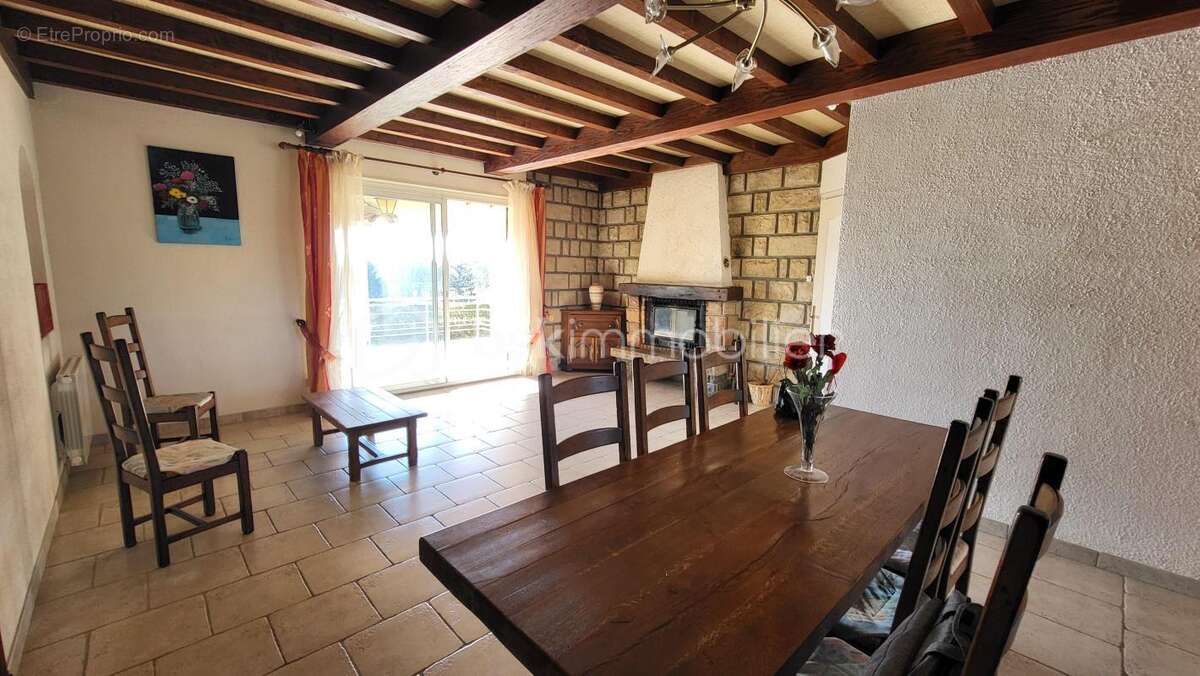 Maison t6 144 m2 avec terrain 6568 m2 - photo 3