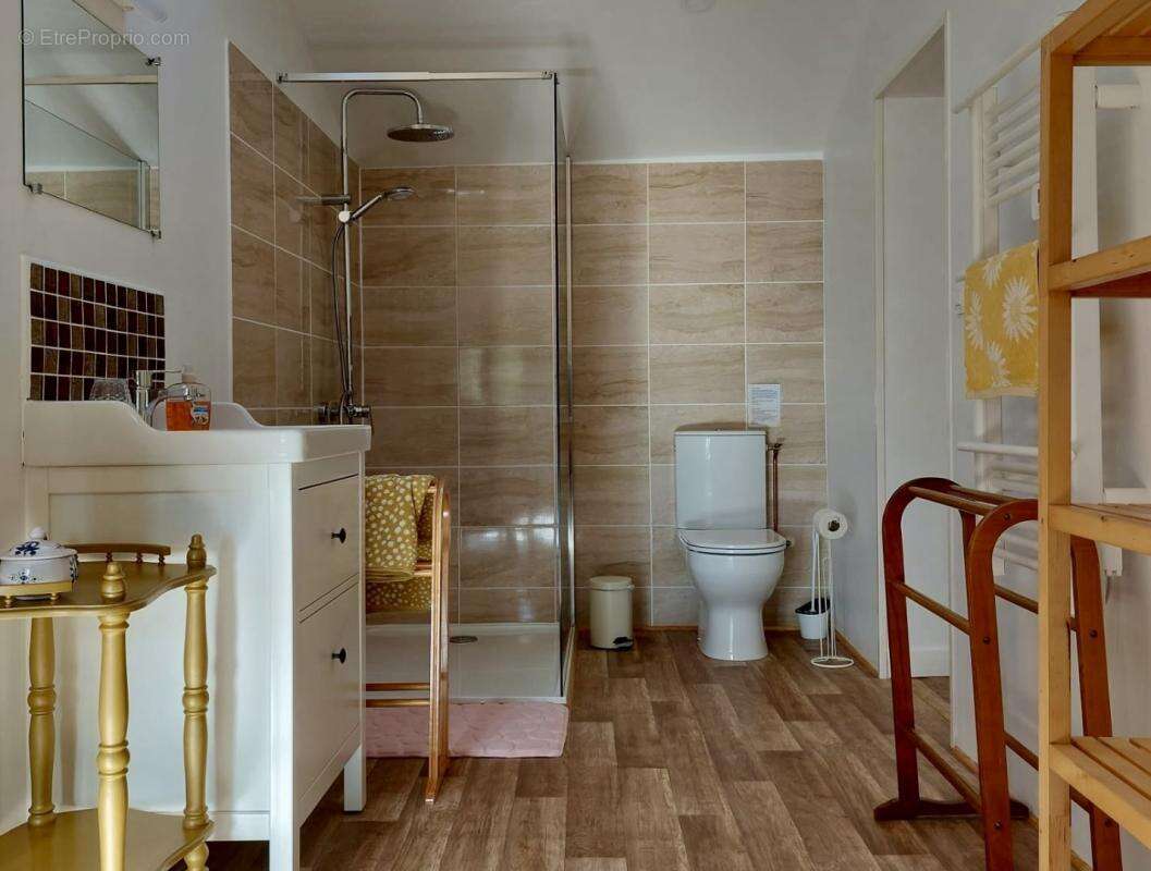 Maison à SAINT-JEAN-D'ANGELY