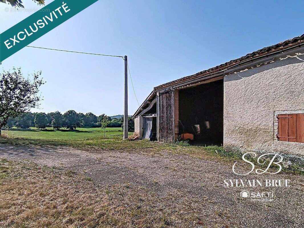Maison 250 m² à Puycornet  - photo 3