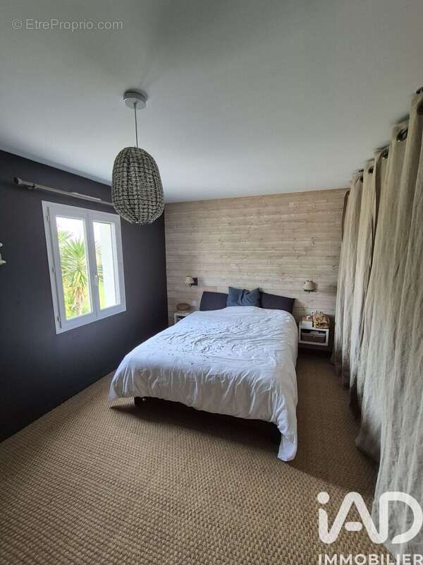 Maison 152 m² à Saint-Christophe-Sur-Roc  - photo 7