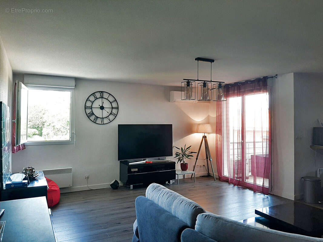 EXCLUSIVITE A POMPERTUZAT- Bel appartement T3 en dernier étage - photo 6