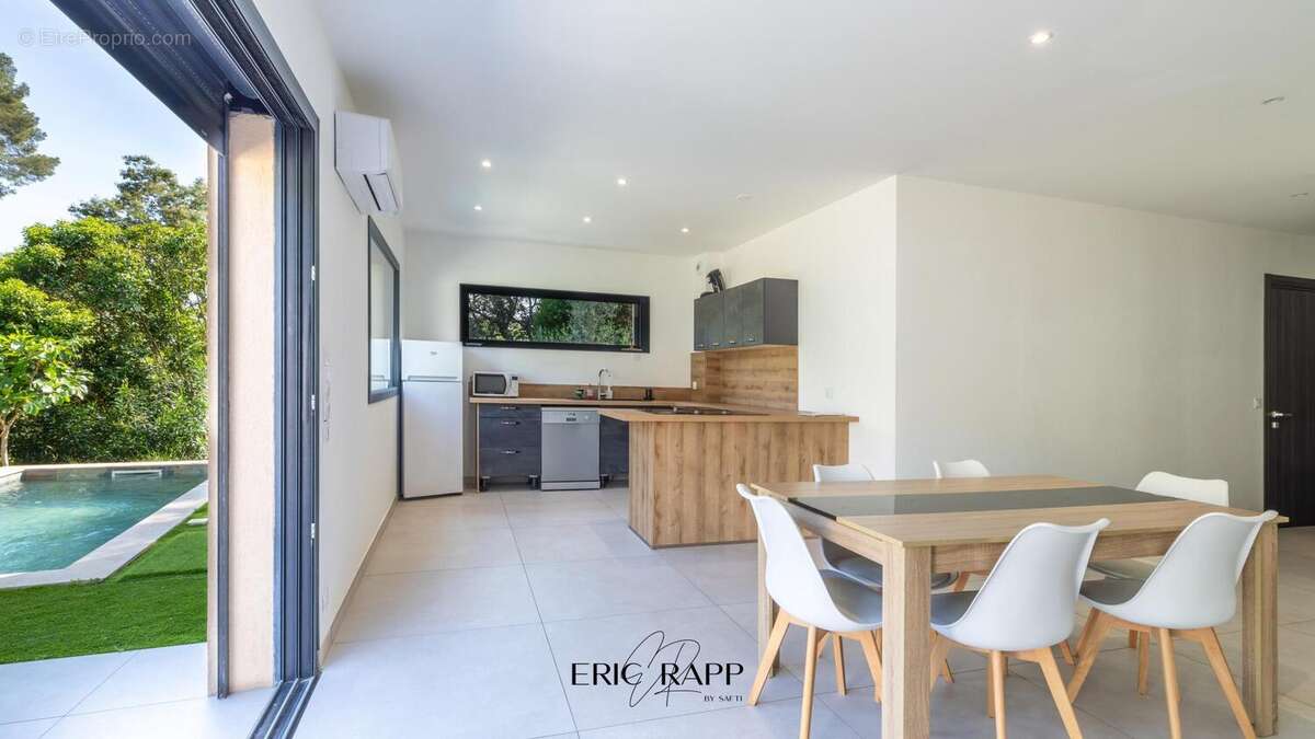 Photo 6 - Maison à SAINT-RAPHAEL