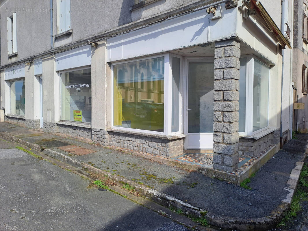 Commerce à MONTJEAN-SUR-LOIRE