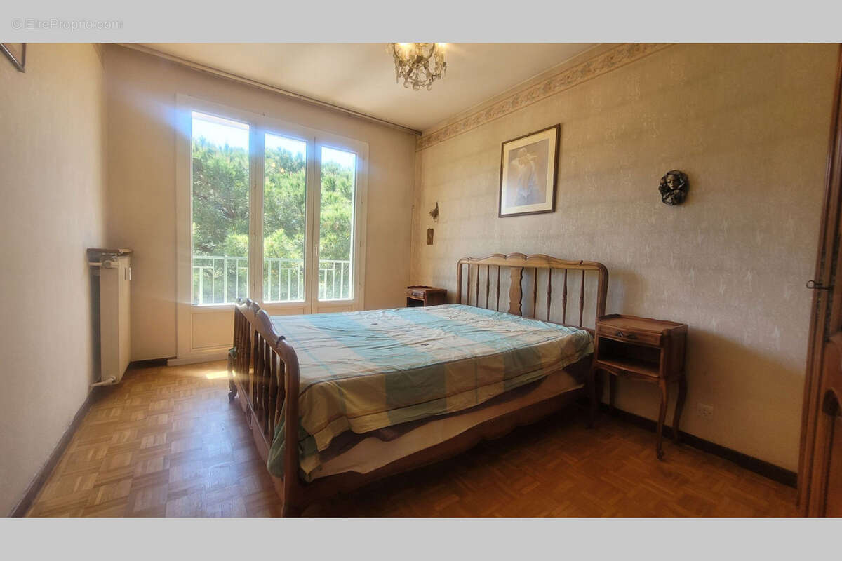Appartement à MARSEILLE-11E